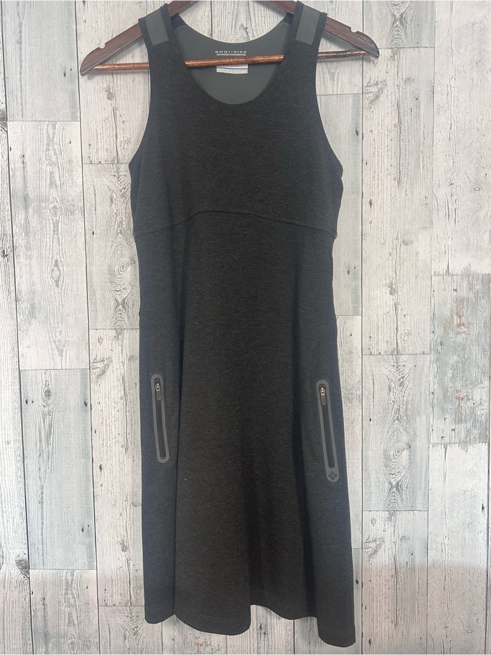 Columbia Omni-Wick Charcoal Grey
Performance Midi Dress Zipper Pockets Small